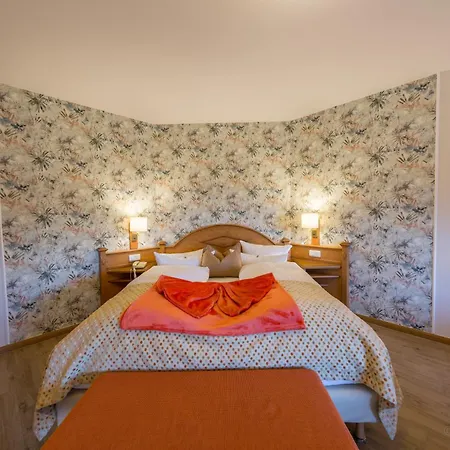 Romantik Namenlos 4*