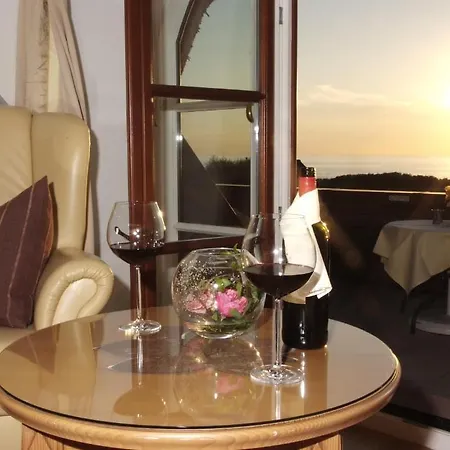 Romantik Namenlos Szálloda