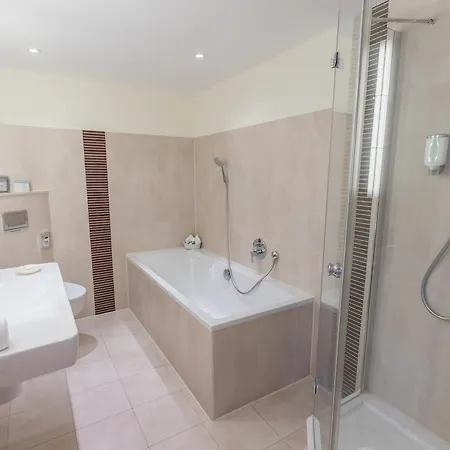 Hotel Romantik Namenlos 4*