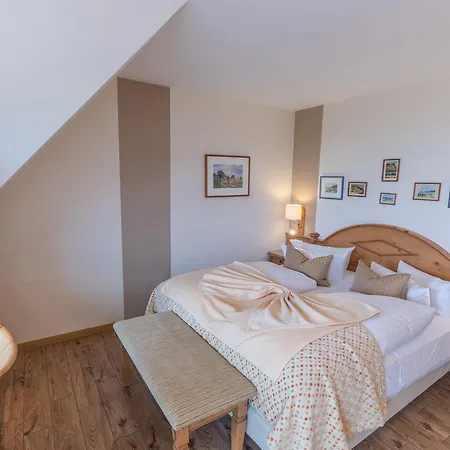 Romantik Namenlos 4* Ahrenshoop