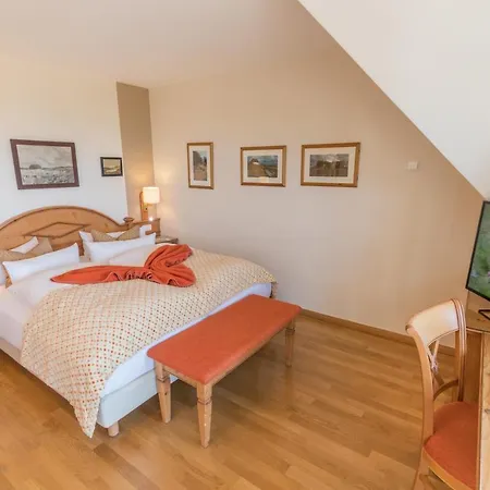 Hotel Romantik Namenlos 4*